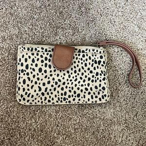 Universal Thread wallet wristlet
